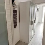 Solemare House 托雷拉皮罗